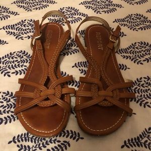 Report Sandals